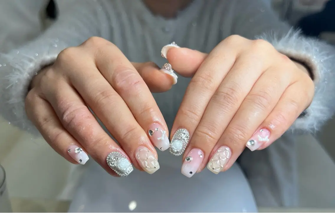 ネイル ボルドー ブラウン チークネイル ドット フットネイル ハンドネイル ハンドケア VAN NAIL 海老名展のネイルデザイン