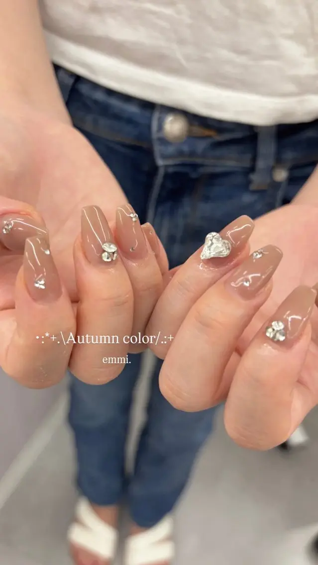ネイル チークネイル フレンチネイル ガーリー 氷ネイル・うるうるネイル キラキラネイル emmi nailのネイルデザイン