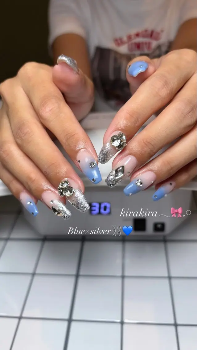 ネイル ハンドネイル 𝑬𝑹𝑰𝑲𝑨 𓂃🎀𓈒𓏸のネイルデザイン