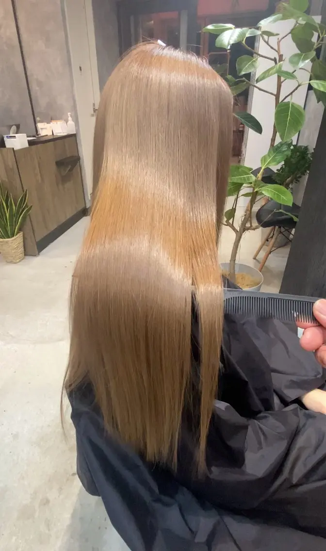 ロング カット ヘアカラー en Siena エンシエナのヘアスタイル
