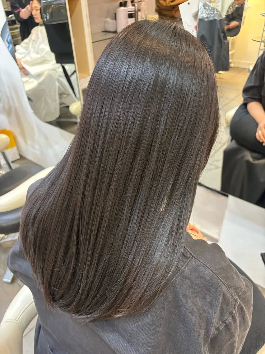 サカウエ 透明感カラー🫧のヘアスタイル