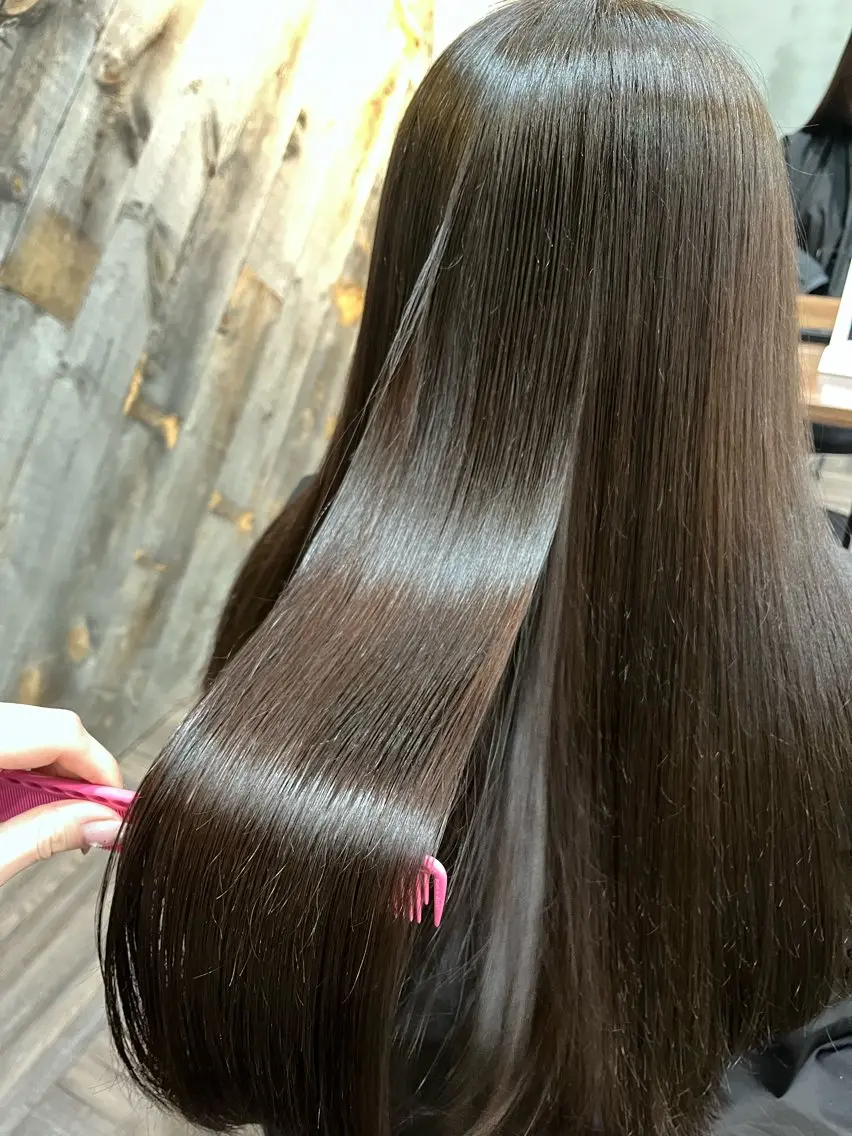 ロング カラー ベージュカラー オリーブベージュ 𝐧𝐞𝐰𝐢三宮 🎀夢🎀のヘアスタイル