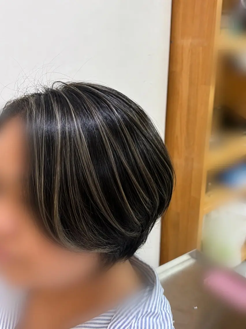 ショート ヘアカラー elk まな🐈‍⬛🎀のヘアスタイル