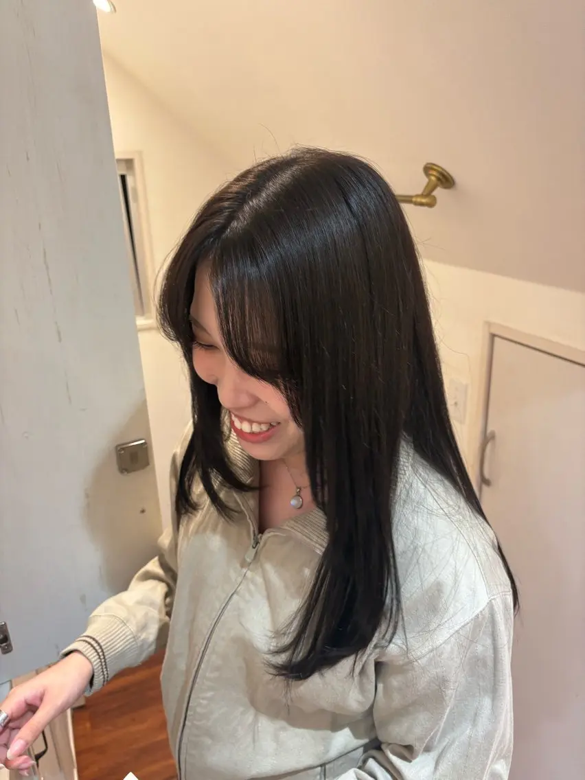 ロング カラー 佃 風子のヘアスタイル
