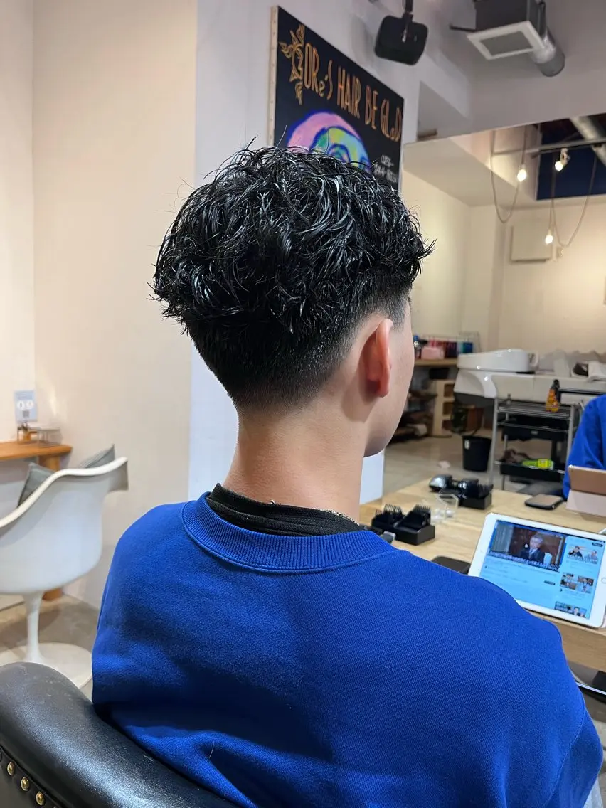 ショート パーマ メンズ メンズパーマ カット パーマ トイ ハルトのヘアスタイル