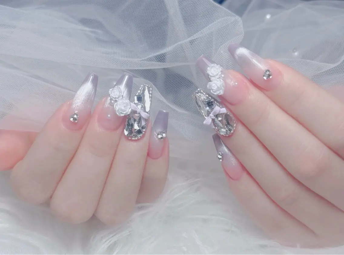 ネイル チークネイル 長さ出し フラッシュネイル フレンチネイル グラデーション ハンドネイル Lenie Nail Salonのネイルデザイン