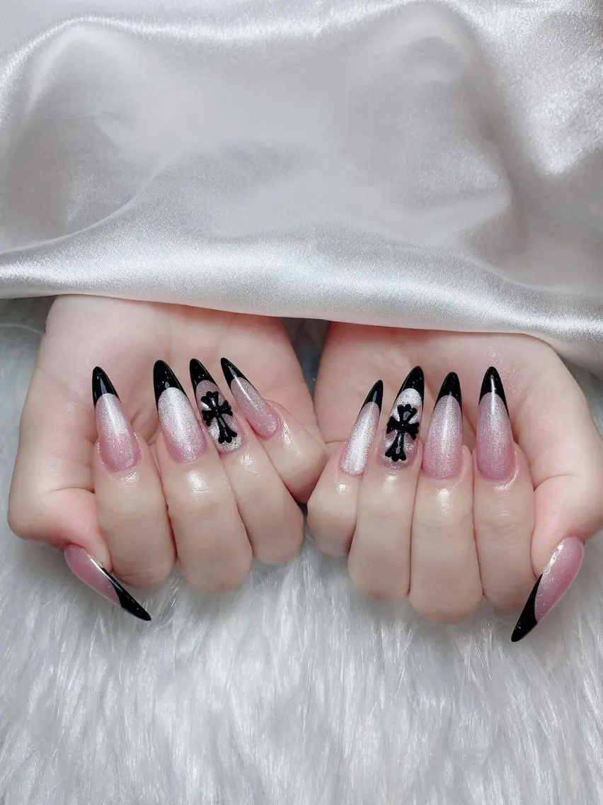 ネイル ハンドネイル Queen Nail Salonのネイルデザイン
