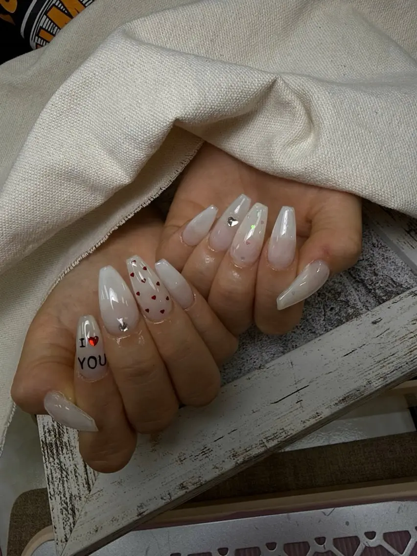 ネイル ハンドネイル Mira Nail Studioのネイルデザイン