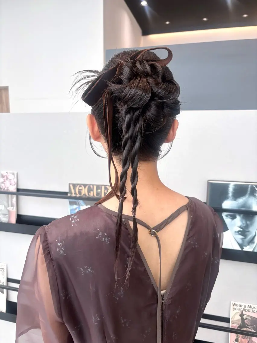 セミロング カラー ヘアアレンジ 結婚式・ブライダル ヘアセット 透明感カラー/ レイヤーkotonoのヘアスタイル