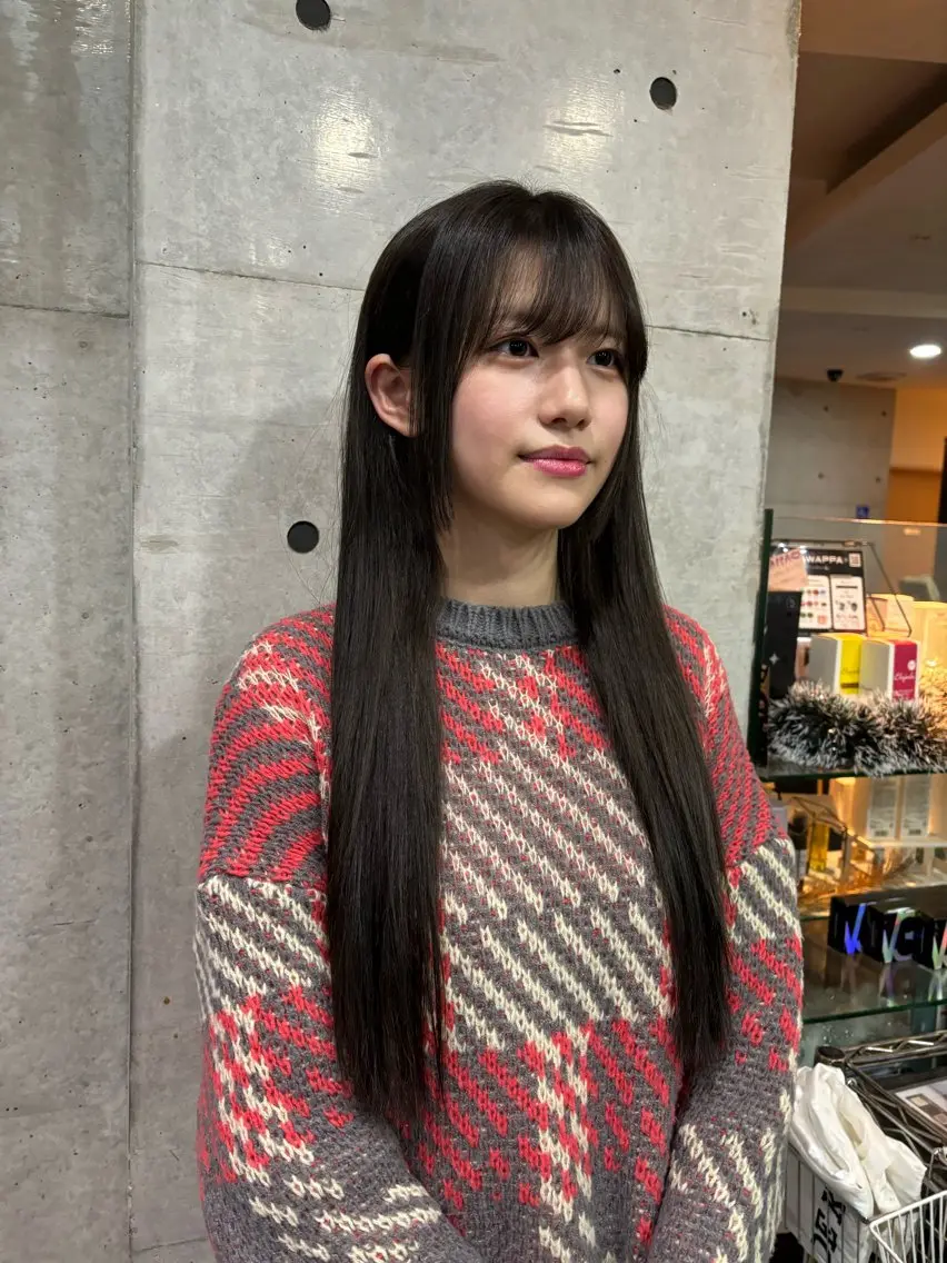 ロング 顔周りカット カット ヘアカラー 韓国ヘア🤍 慎之介のヘアスタイル