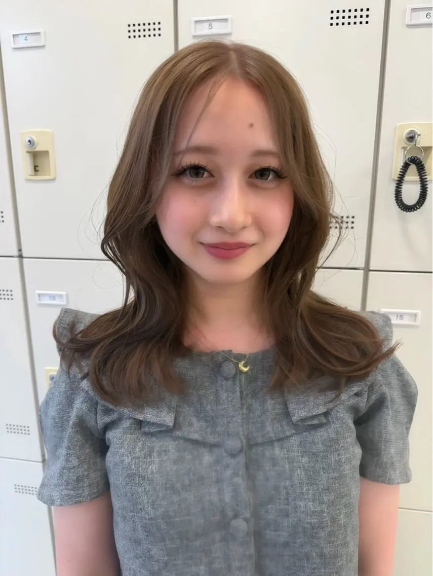 ミディアム カラー カット ヘアカラー パーマ 藍斗│モテ透明感× 顔周りレイヤー🫧のヘアスタイル
