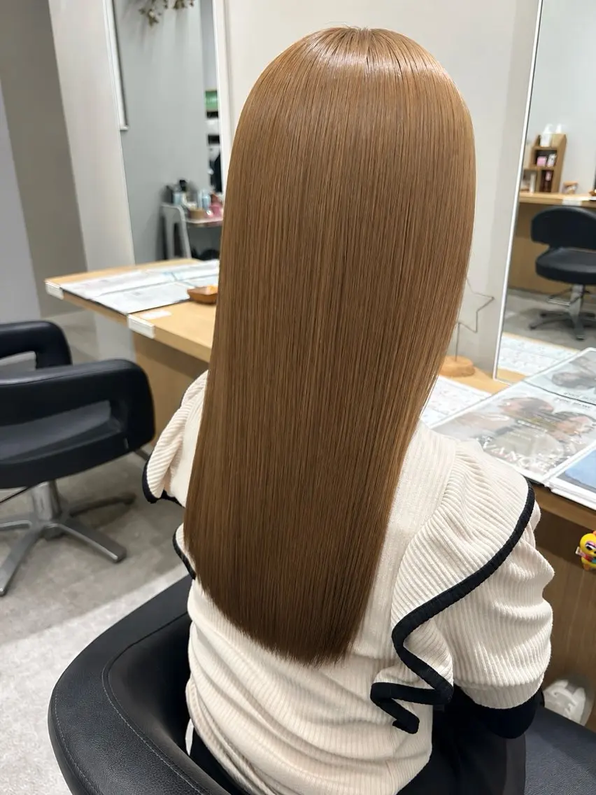 ロング カラー ベージュカラー ブリーチ ハイトーンカラー ハイトーンベージュ トリートメント 大阪美容師/ さきのヘアスタイル