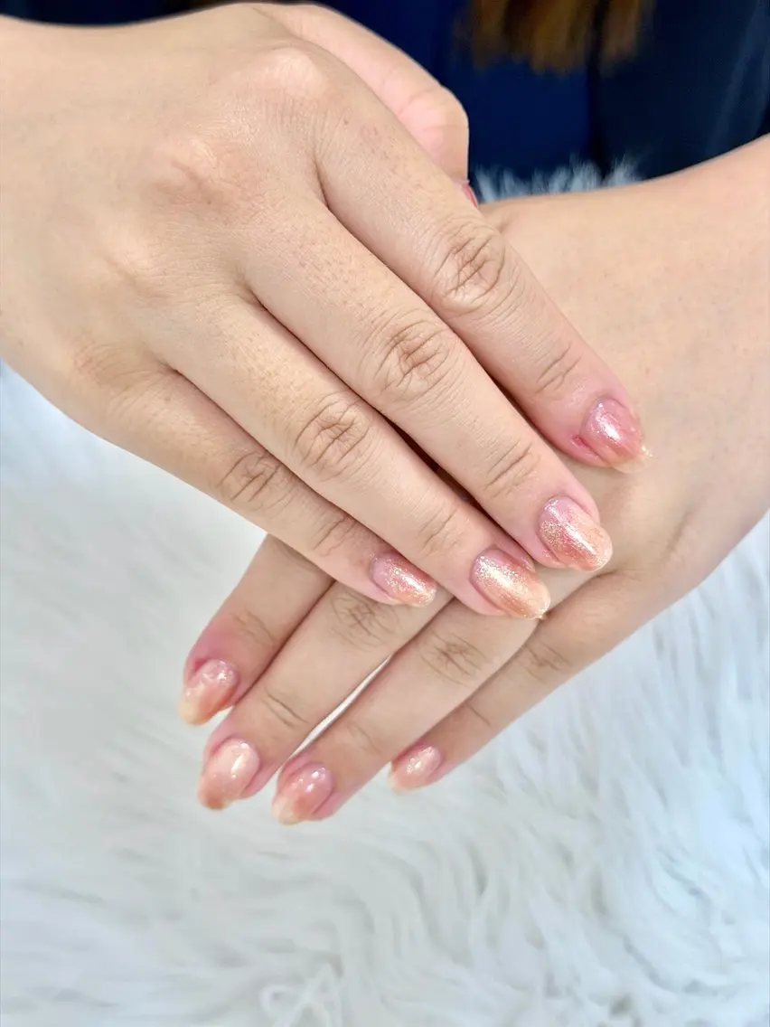 ネイル グラデーション キラキラネイル ラメ(グリッター) ラメグラデーション オフィスネイル ハンドネイル PROVE 彩華のネイルデザイン