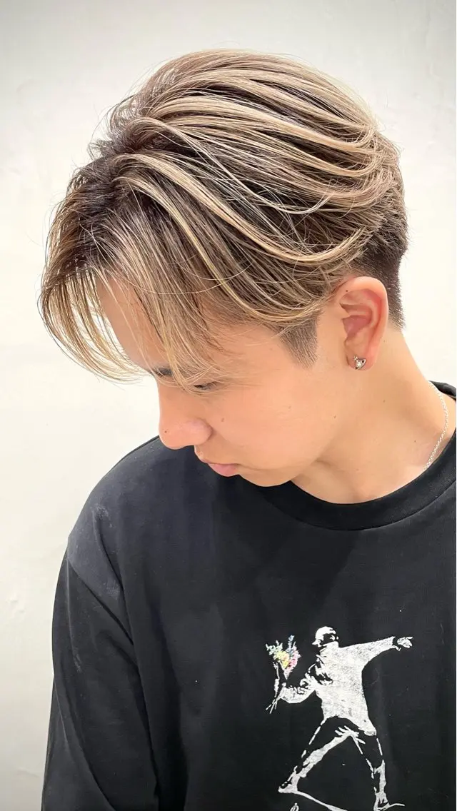 ミディアム カラー メンズ メンズバレイヤージュ バレイヤージュ 外国人風カラー レイヤーカット takumi/パーマ /バレイヤージュのヘアスタイル