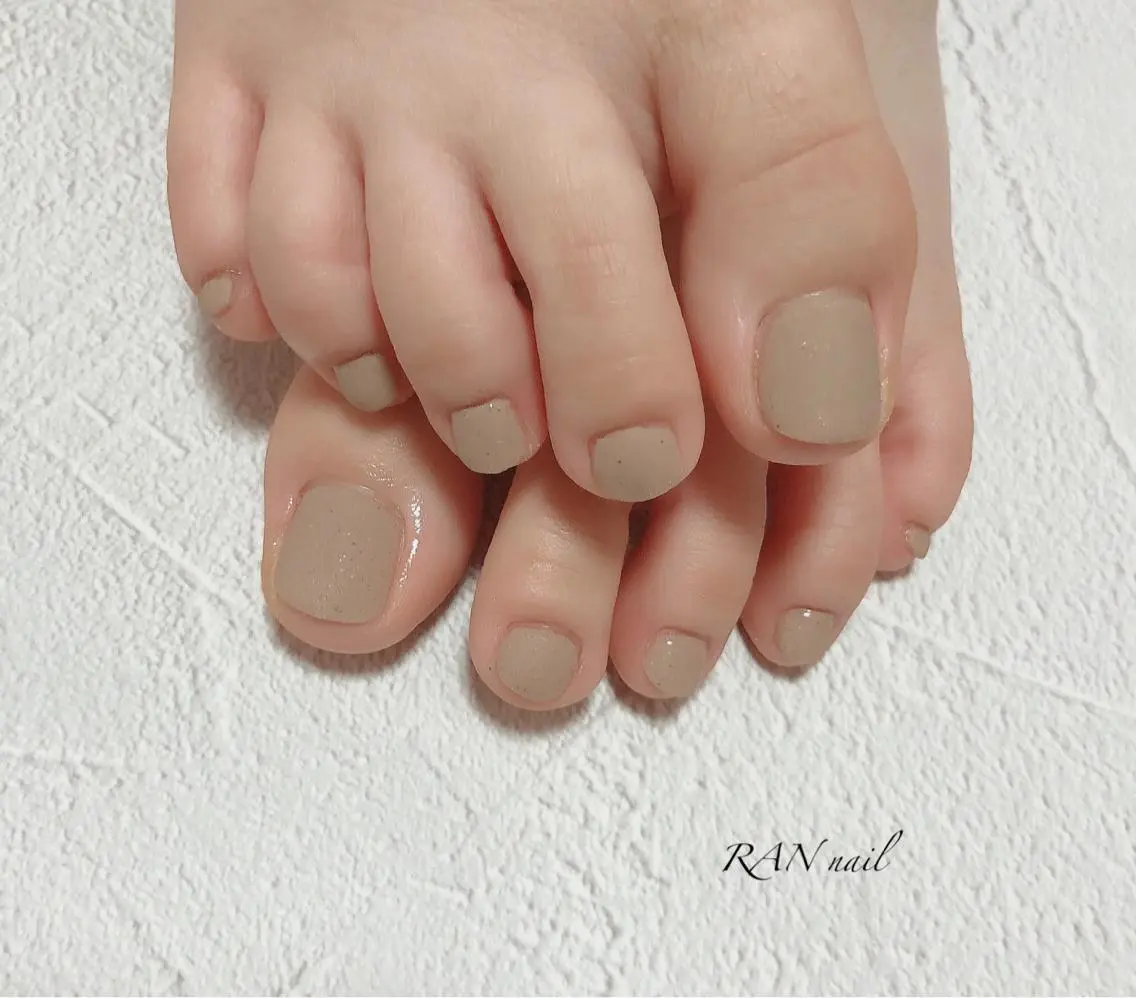 ネイル フットネイル ジェルネイル マットネイル オフィスネイル ワンカラーネイル ハンドネイル フットネイル RAN nailのネイルデザイン