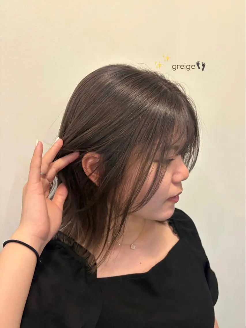ショート カラー ブリーチ グレージュ hair ruup 心都のヘアスタイル