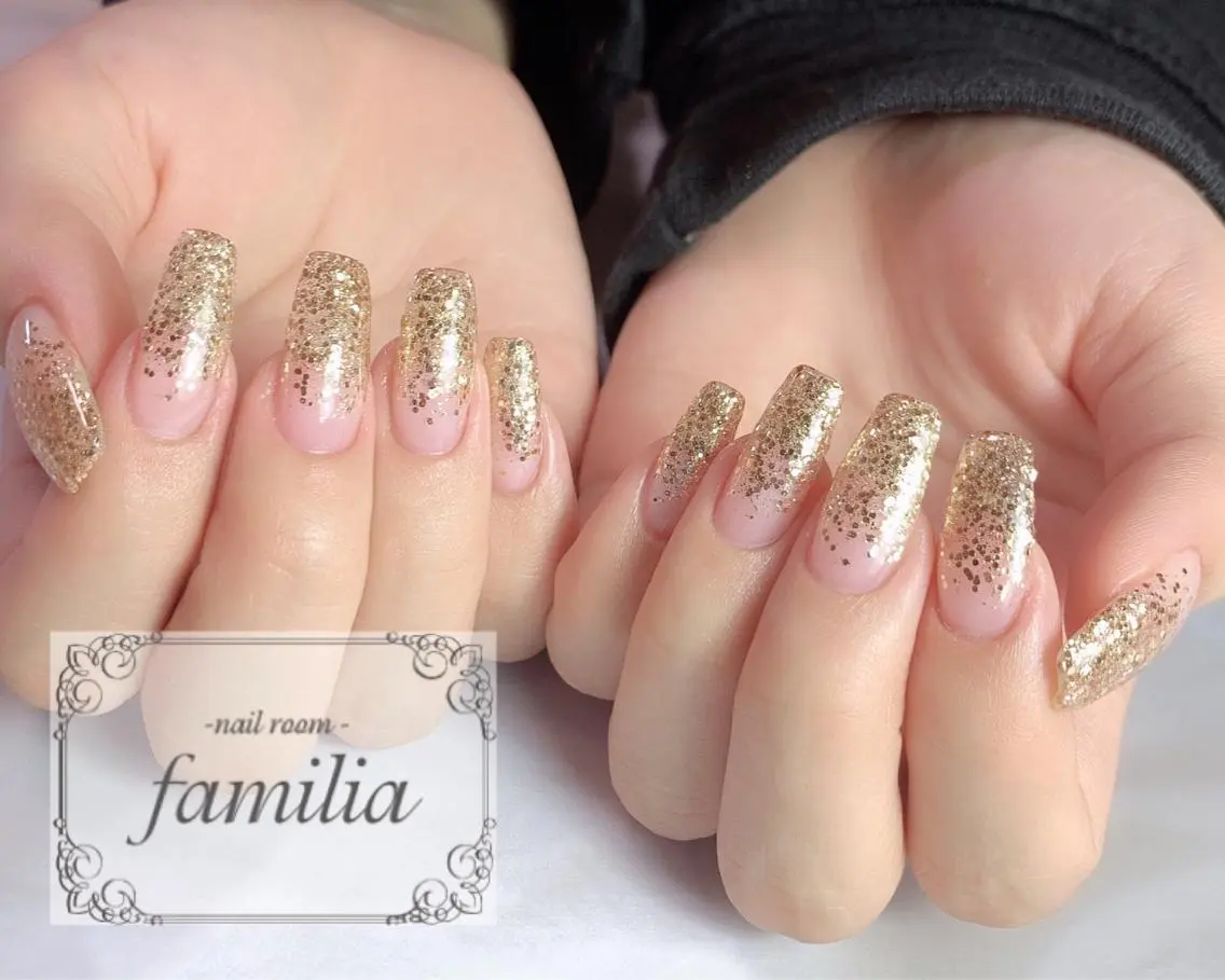 ネイル ホログラムネイル ラメ(グリッター) -nailroom- familiaのネイルデザイン