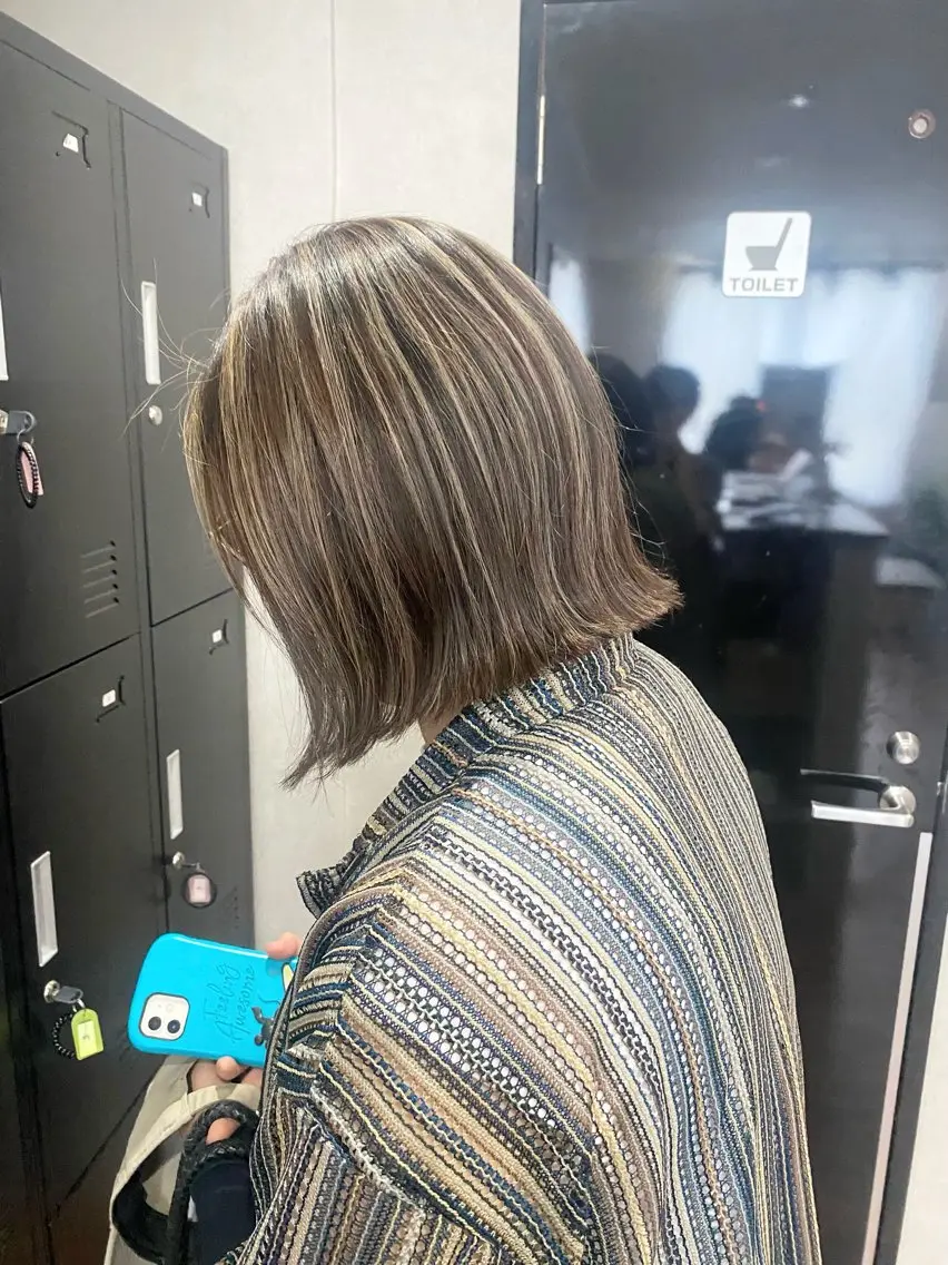 ミディアム ハイライト ＳＨＩ ＺＵのヘアスタイル