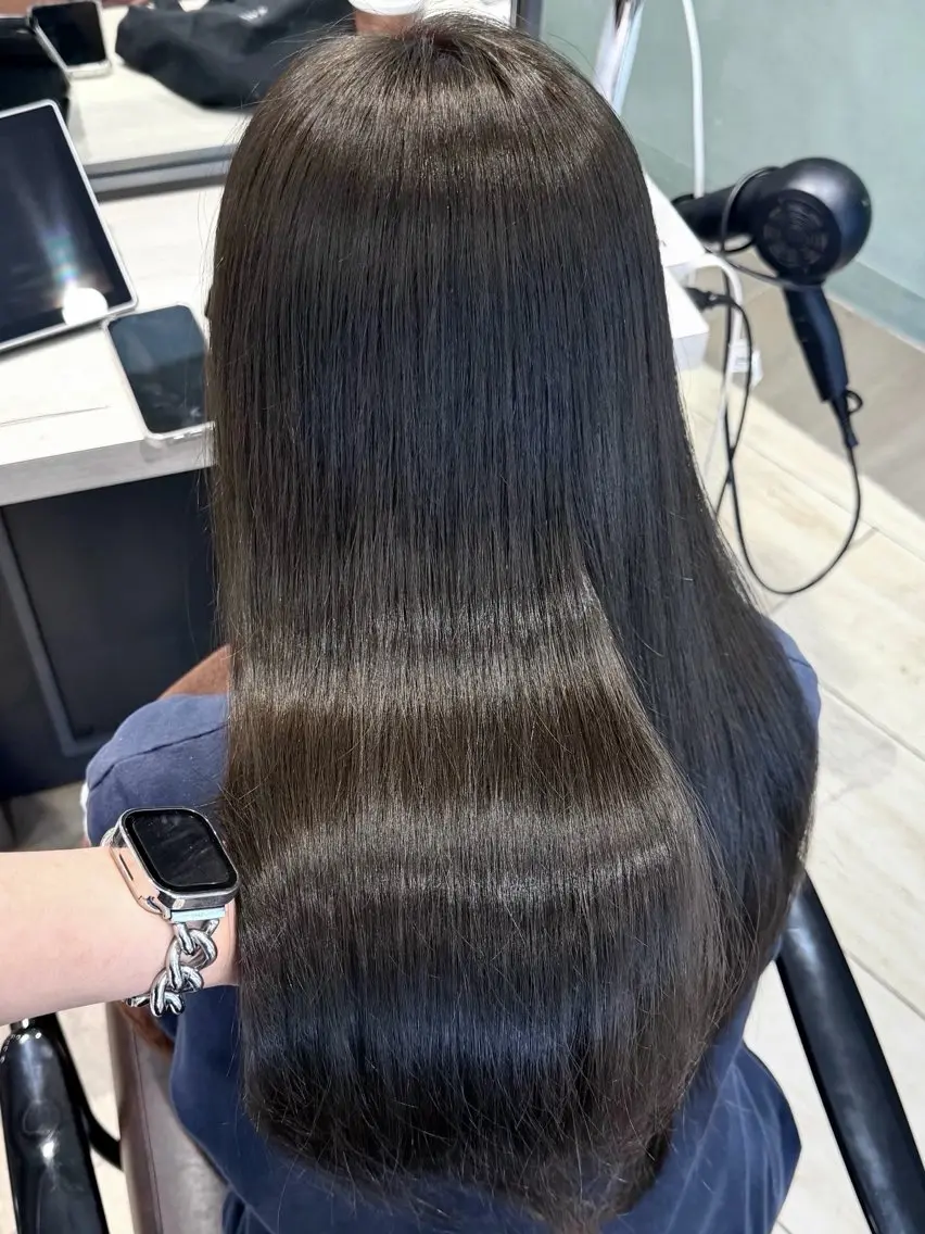 ロング カラー 透明感カラー グレージュ オリーブグレージュ オリーブグレー カット ヘアカラー トリートメント レイヤー×髪質改善 🌀渋谷 KANAのヘアスタイル