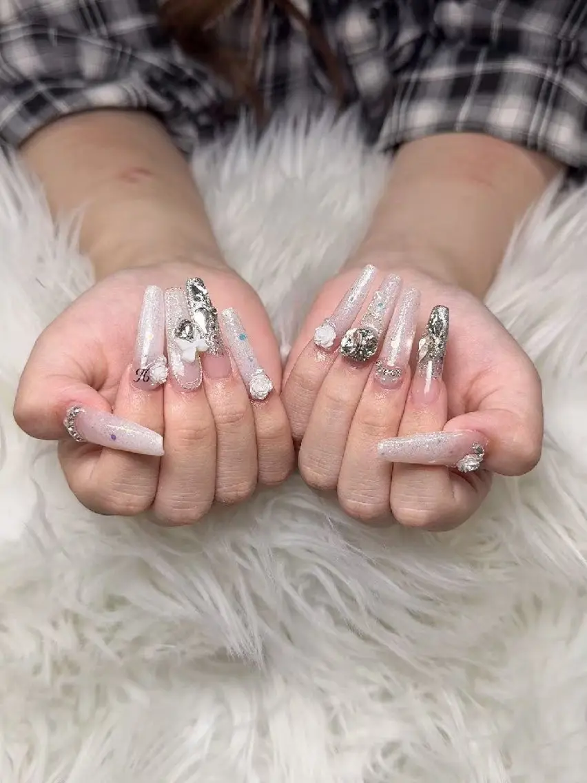 ネイル ENsalon AKIRAのネイルデザイン