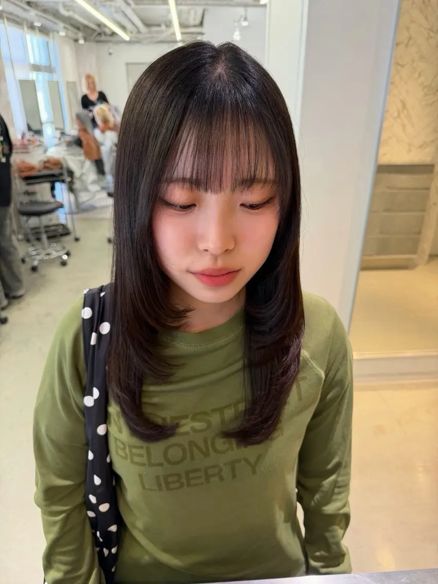 ロング 顔まわりレイヤー レイヤーカット カット EIGHT　樹梨 ／韓国ヘア🇰🇷のヘアスタイル