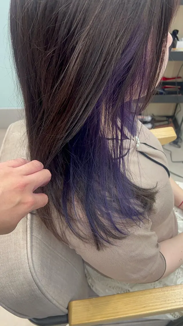 ミディアム パープルカラー メンズ レイヤー ウルフ 弓木啓輔のヘアスタイル
