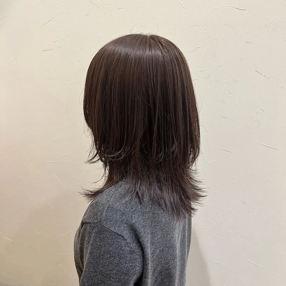 ミディアム カラー アッシュ 透明感カラー ハッシュカット レイヤーカット トヨダ🤍 パーマのヘアスタイル