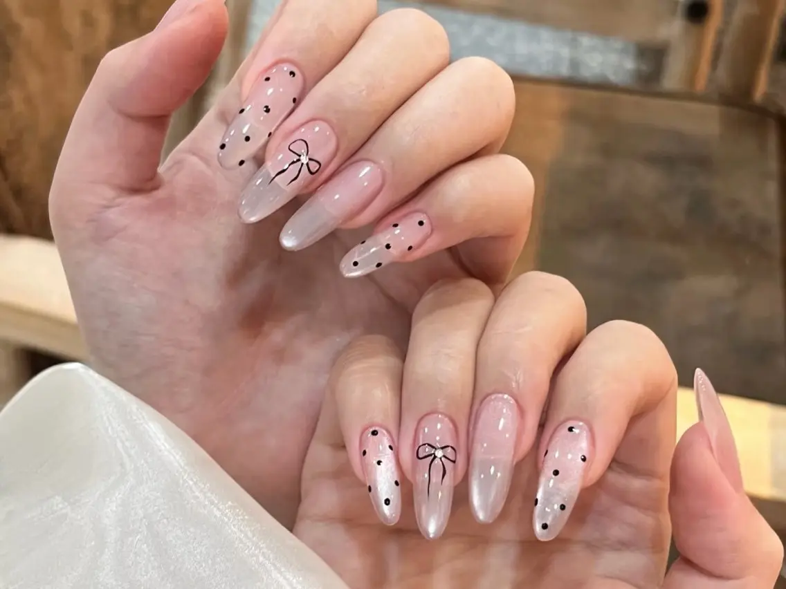 ロング ハンドネイル Mi raのネイルデザイン
