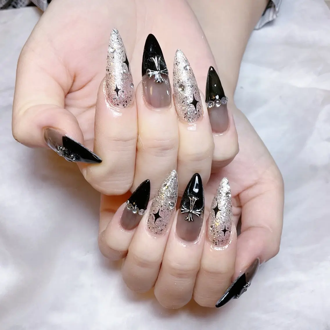 ネイル ハンドネイル 🍭Yun nail hyejin🌸のネイルデザイン
