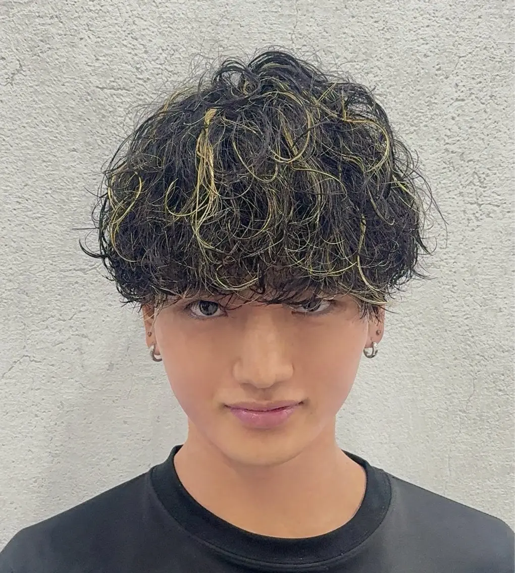 パーマ メンズ メンズパーマ カット パーマ 毛流れ/シャドウ 🇰🇷AYATOのヘアスタイル