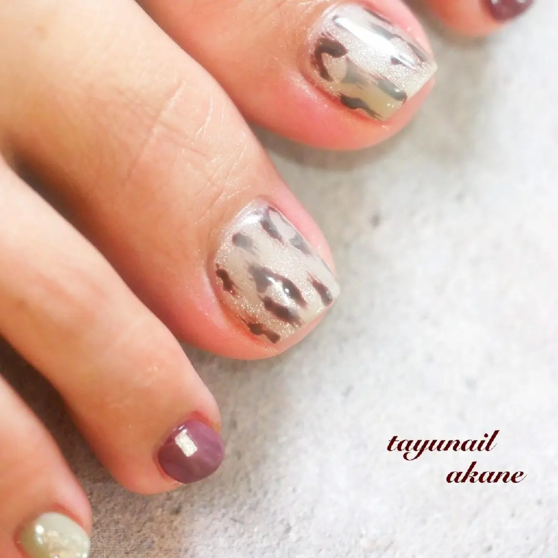 ネイル アニマル柄 ブルー フットネイル ジェルネイル パラジェル ネイルサロン 【たゆnail】のネイルデザイン