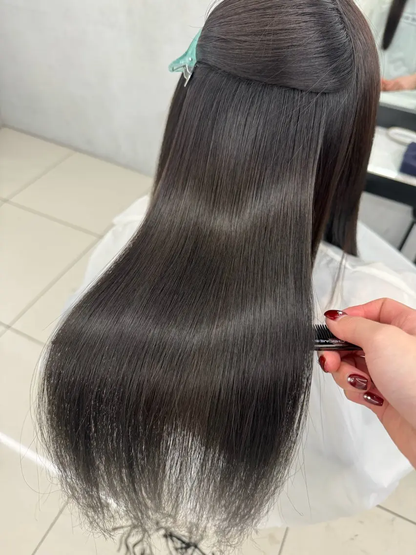 ロング 縮毛矯正 トリートメント 🫧艶髪🪽 Karinのヘアスタイル