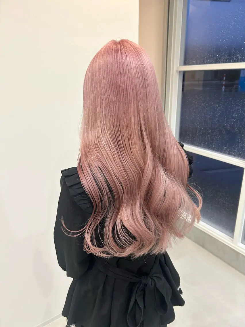 ロング カラー ピンクカラー ホワイトピンク カット ヘアカラー coeur/ ひなたのヘアスタイル