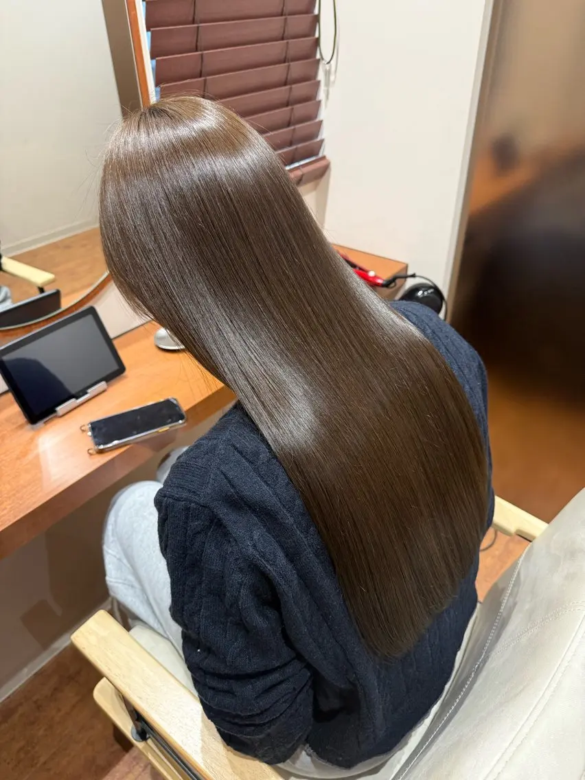 【同時施術🩵】premium縮毛矯正➕ケアカラー💓¥25500の写真