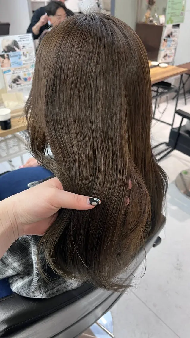 ロング カット ヘアカラー トリートメント 🫧伊東　美優🫧 レイヤーカット⭐︎のヘアスタイル