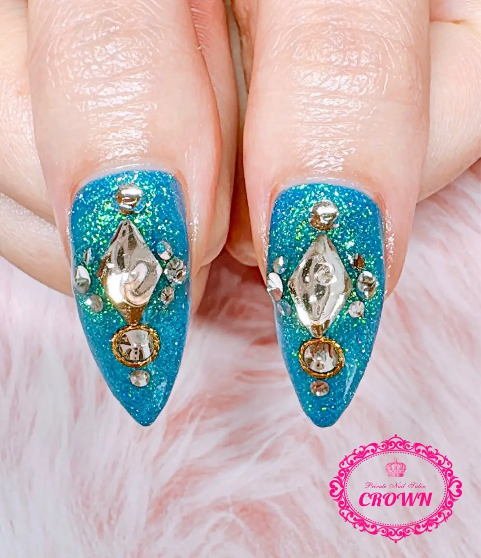 ネイル CROWN プライベートサロンのネイルデザイン