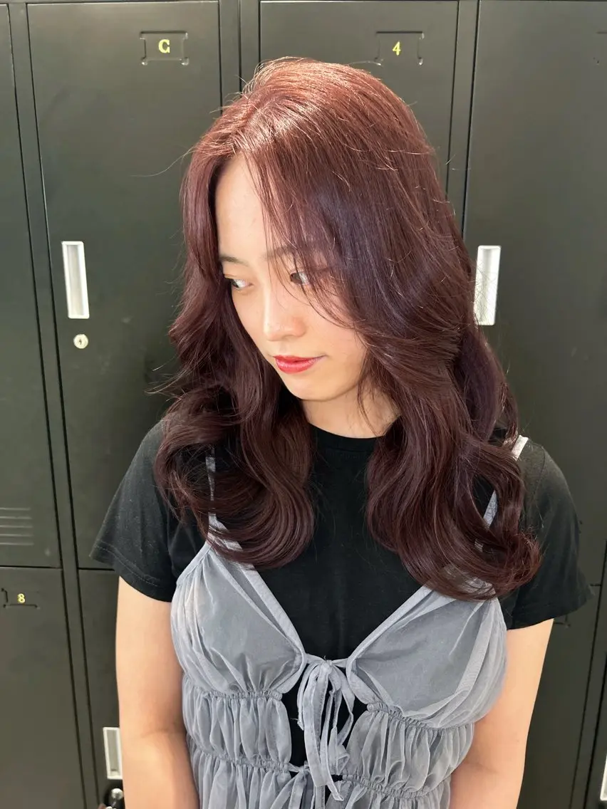 セミロング ピンクブラウン NAHO 🩵 透明感カラー🫧のヘアスタイル