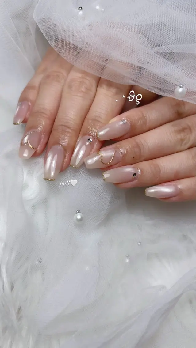 ネイル ハンドネイル 𝑬𝑹𝑰𝑲𝑨 𓂃🎀𓈒𓏸のネイルデザイン