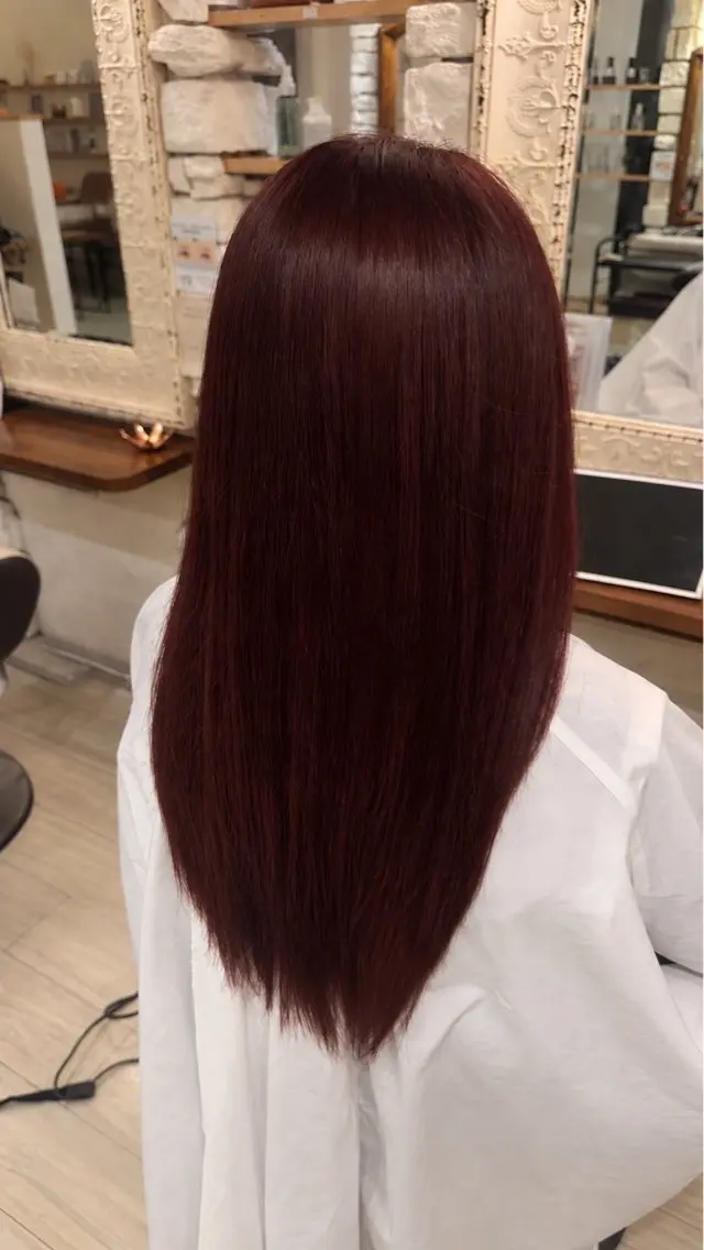 ロング 早川 侑里香のヘアスタイル