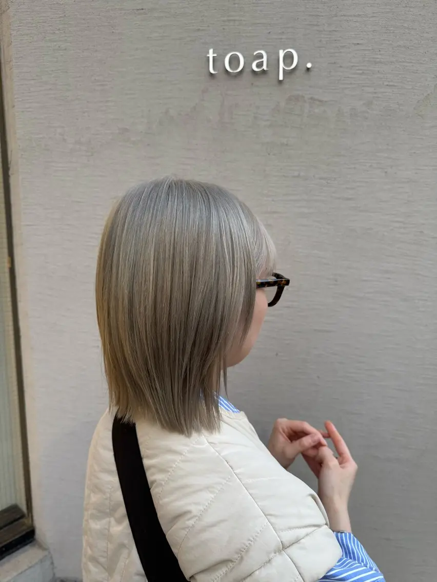 ミディアム カラー ベージュカラー ホワイトベージュ ヘアカラー トリートメント ハイトーン/ブリーチ /ボブ特化/SOMAのヘアスタイル