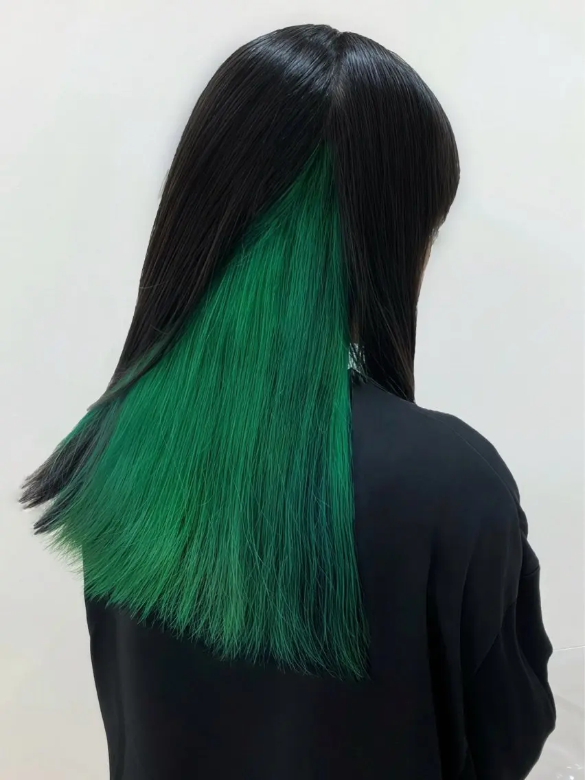 セミロング カラー イヤリングカラー インナーカラー ヘアカラー 宮岡シノ /戸田公園徒歩2分のヘアスタイル