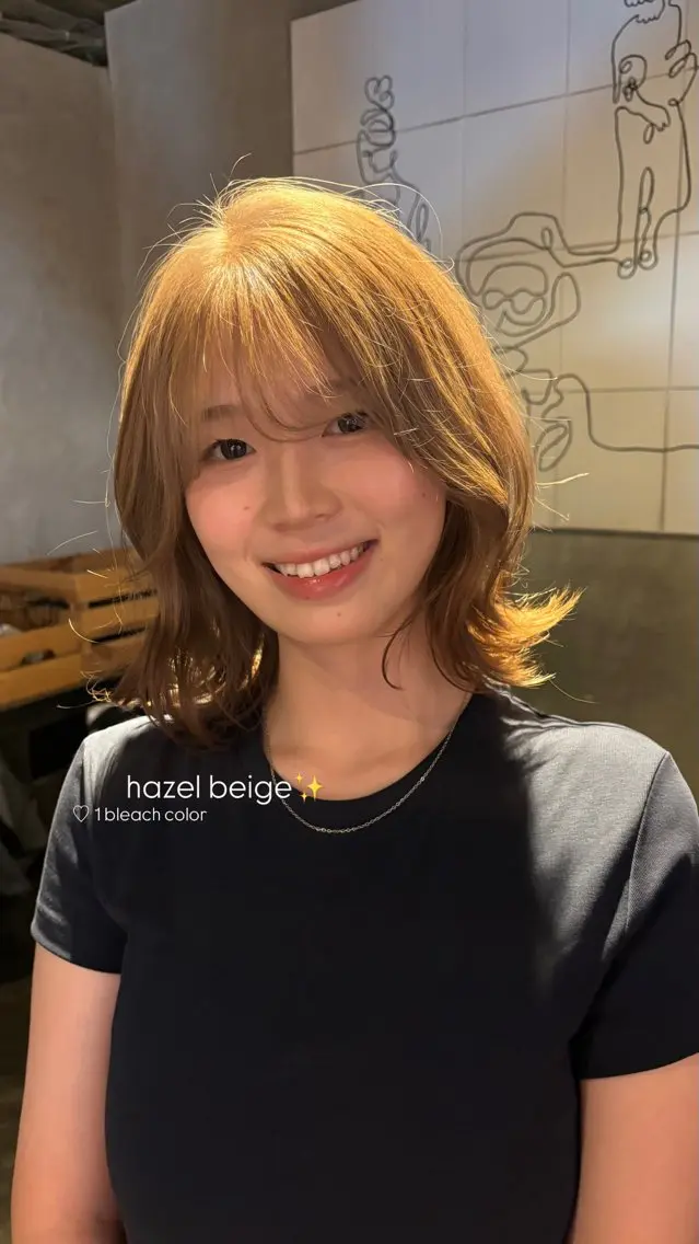 ミディアム カラー ベージュカラー ブリーチ ヘーゼル 学生 ヘアカラー トリートメント おくにし はなのヘアスタイル