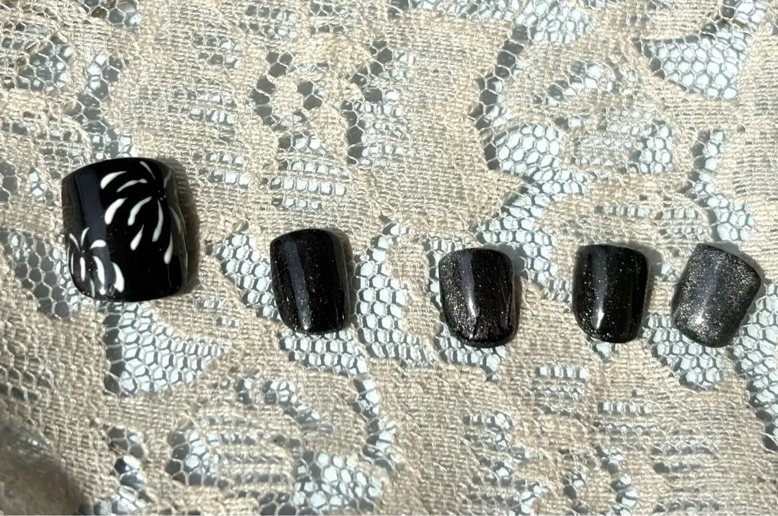 ネイル マグネットネイル フットネイル Nailsalon Ajugaのネイルデザイン