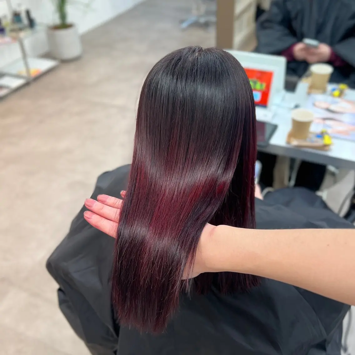 ロング 縮毛矯正 岸本 桂輝のヘアスタイル