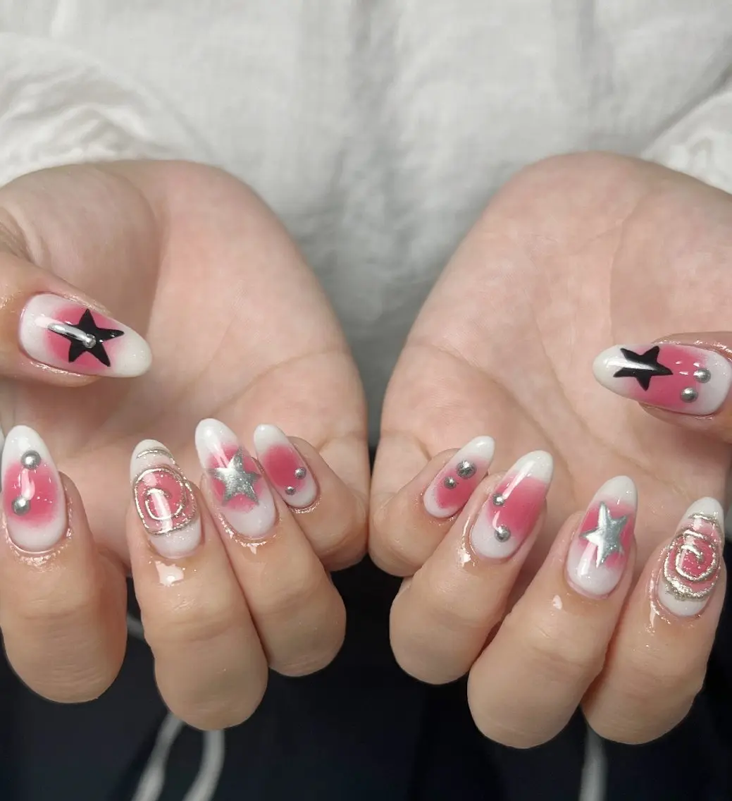 ネイル アートネイル フラワーネイル フットネイル ジェルネイル ガーリー ハンドネイル UM Nail Salonのネイルデザイン