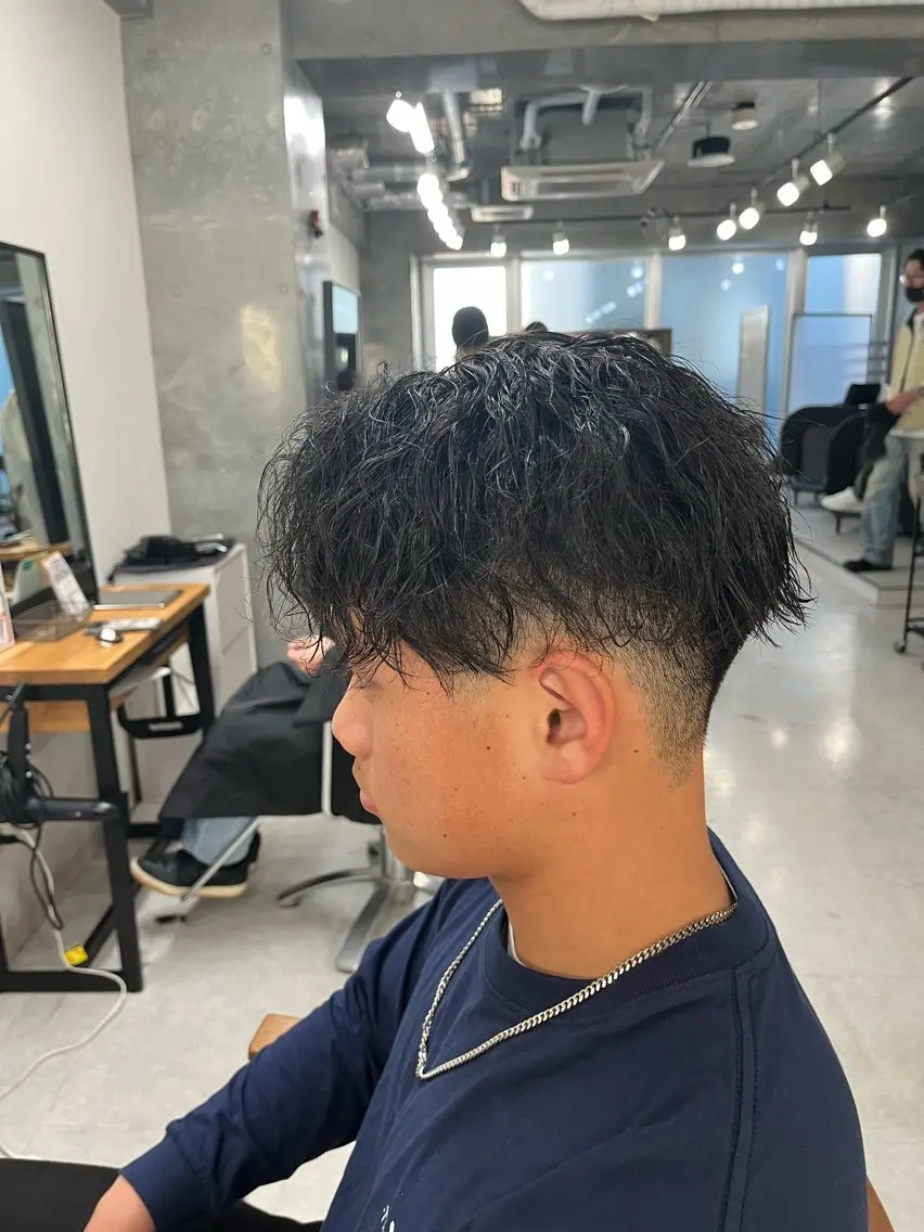 ショート パーマ メンズ メンズパーマ メンズツイストパーマ ツイストパーマ メンズ特化/パーマ /フェード/洋輔のヘアスタイル