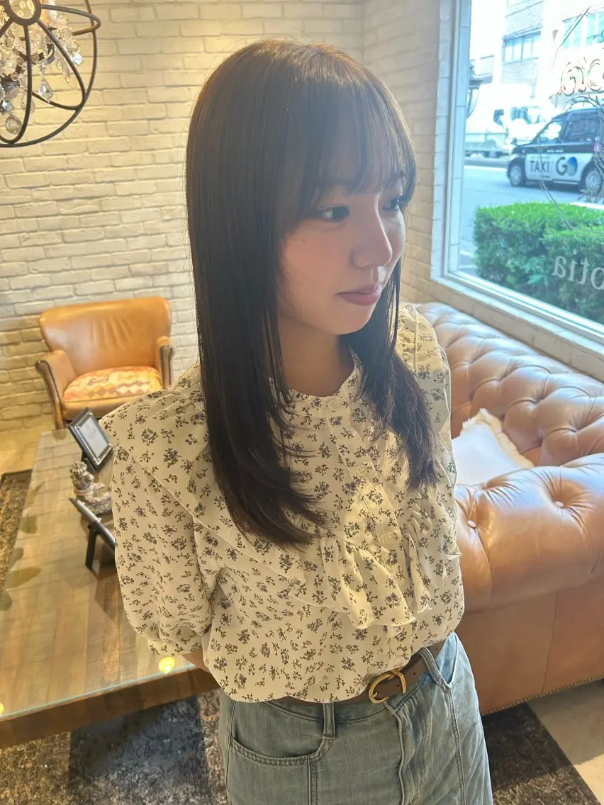 セミロング レイヤーカット 宇川 湧也のヘアスタイル