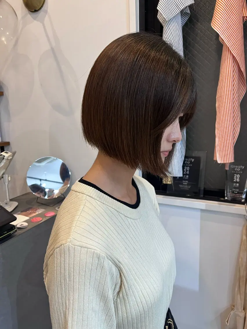 ショート ボブ カット anri/大阪/ レイヤーカットのヘアスタイル