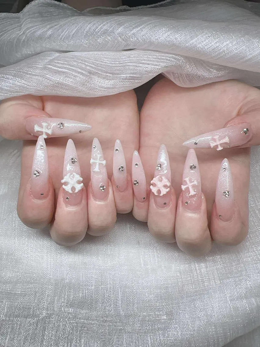 ネイル ハンドネイル Lee Nailsのネイルデザイン