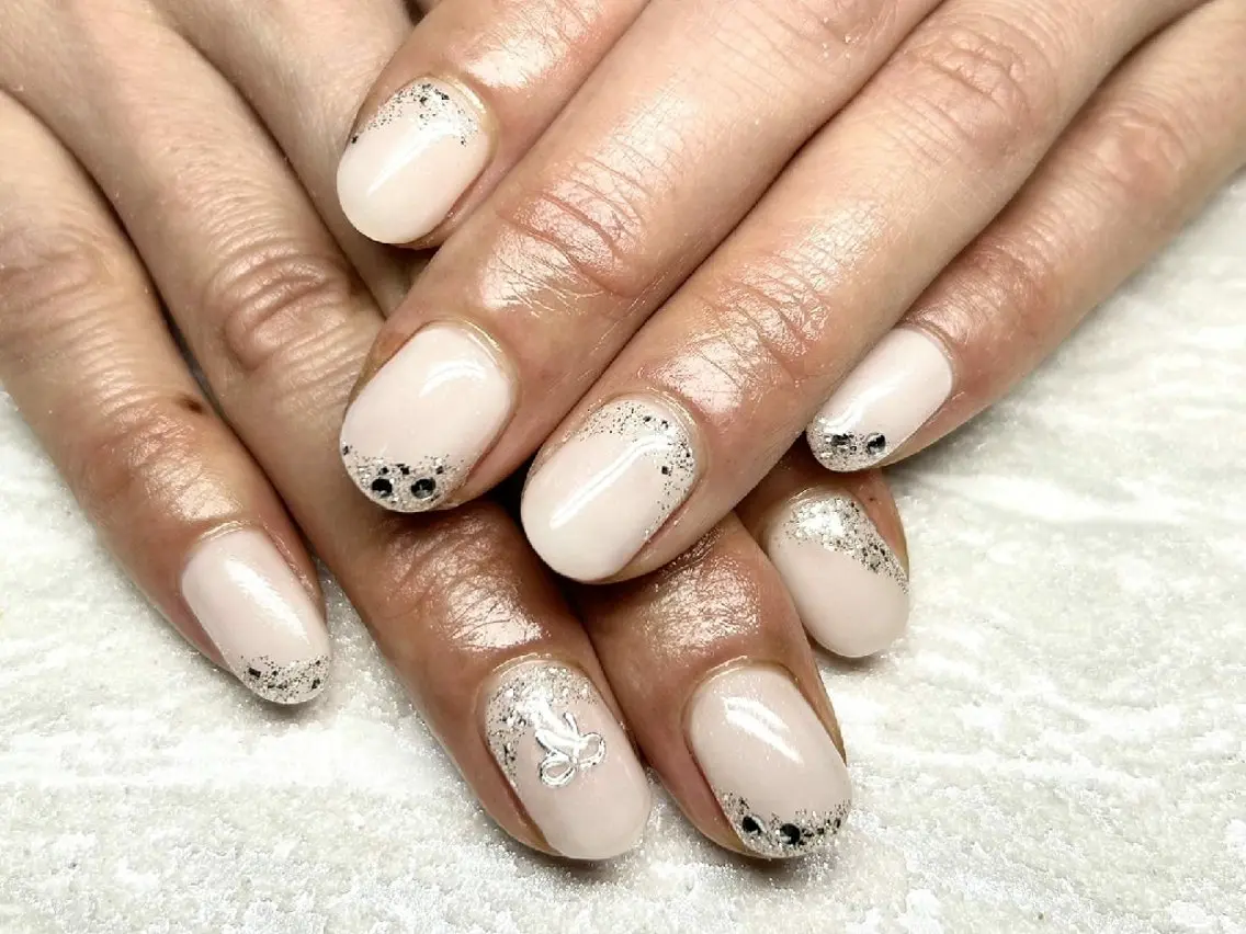 ネイル ブラウン 韓国ネイル リボン JULIE NAILのネイルデザイン